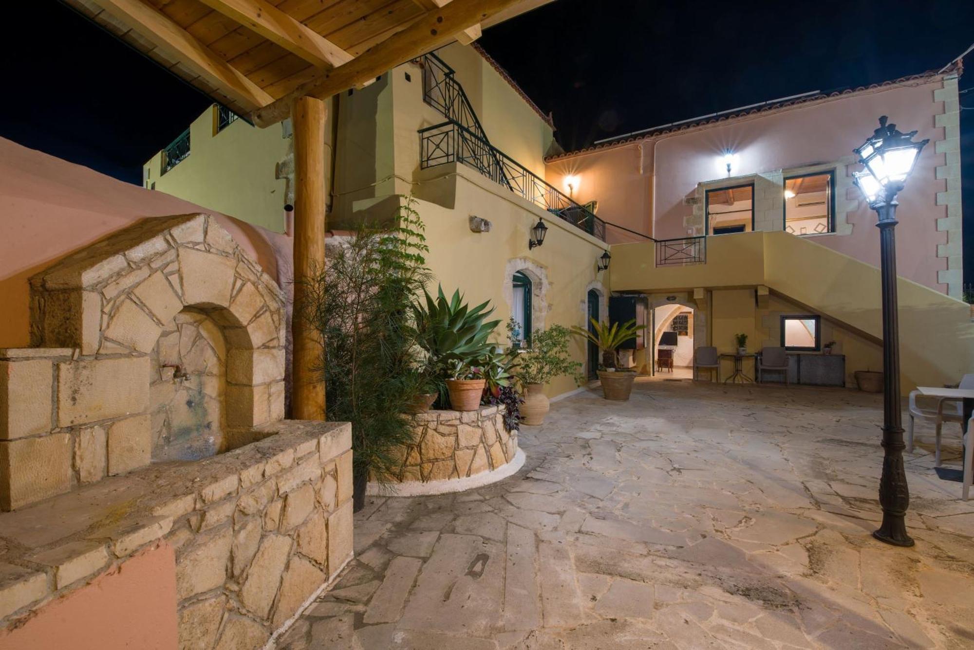 Skandalis Apartments With Pool Chorafakia Extérieur photo